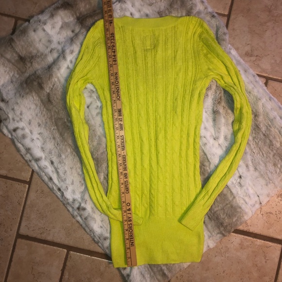 NWT! American eagle sweater - Picture 7 of 11